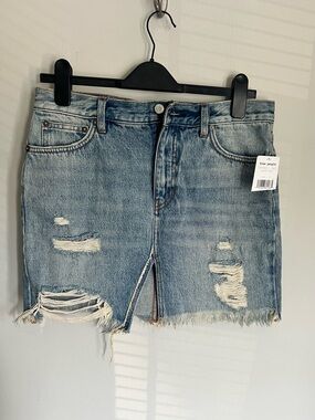 Free People Light Blue Distressed Denim Mini Skirt with Front Slit Size 27